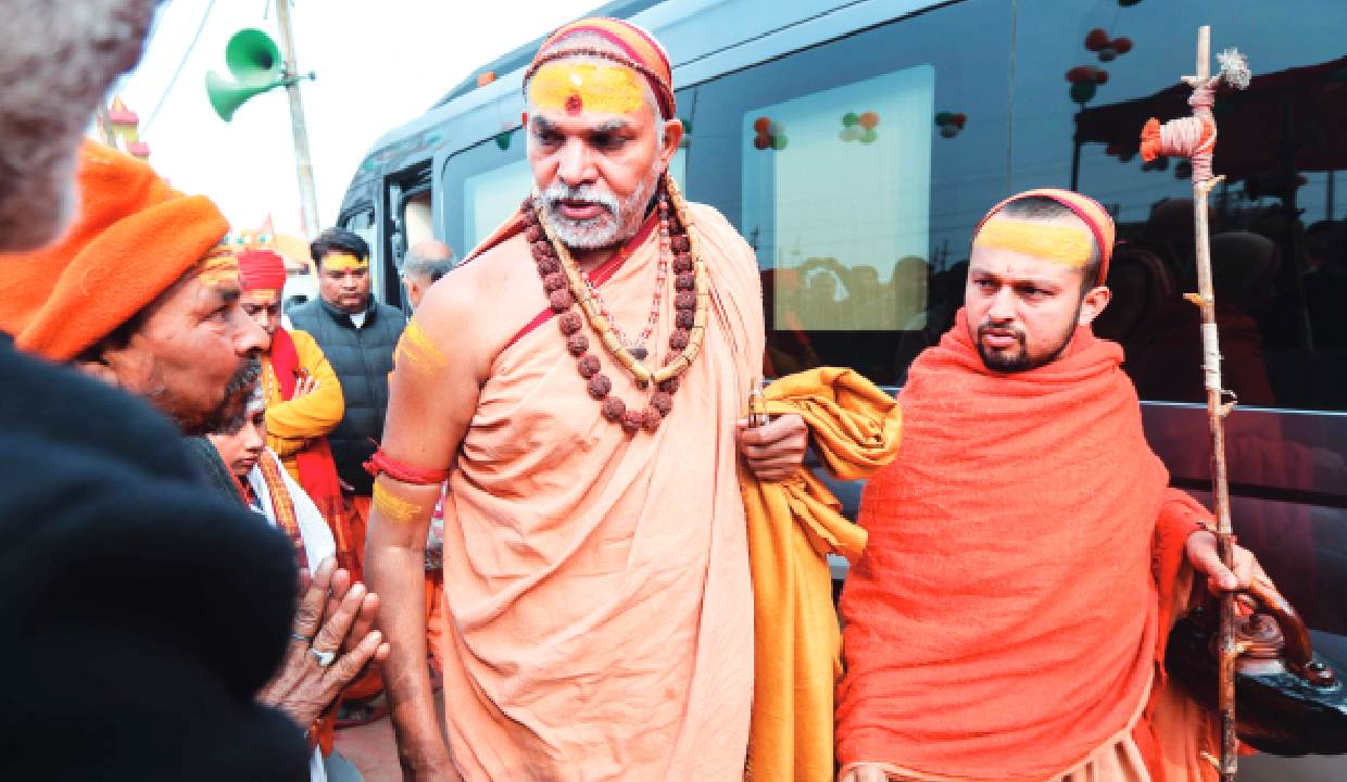 स्वामी अविमुक्तेश्वरानंद की नई मांग, 40 दिन में गोमाता को राज्य पशु घोषित करे सरकार