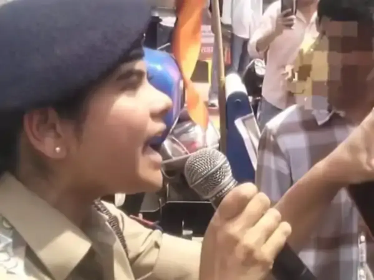 मेरठ : परशुराम जयंती जुलूस में हथियारों पर DSP की सख्ती, वीडियो वायरल के बाद विवाद बढ़ा
