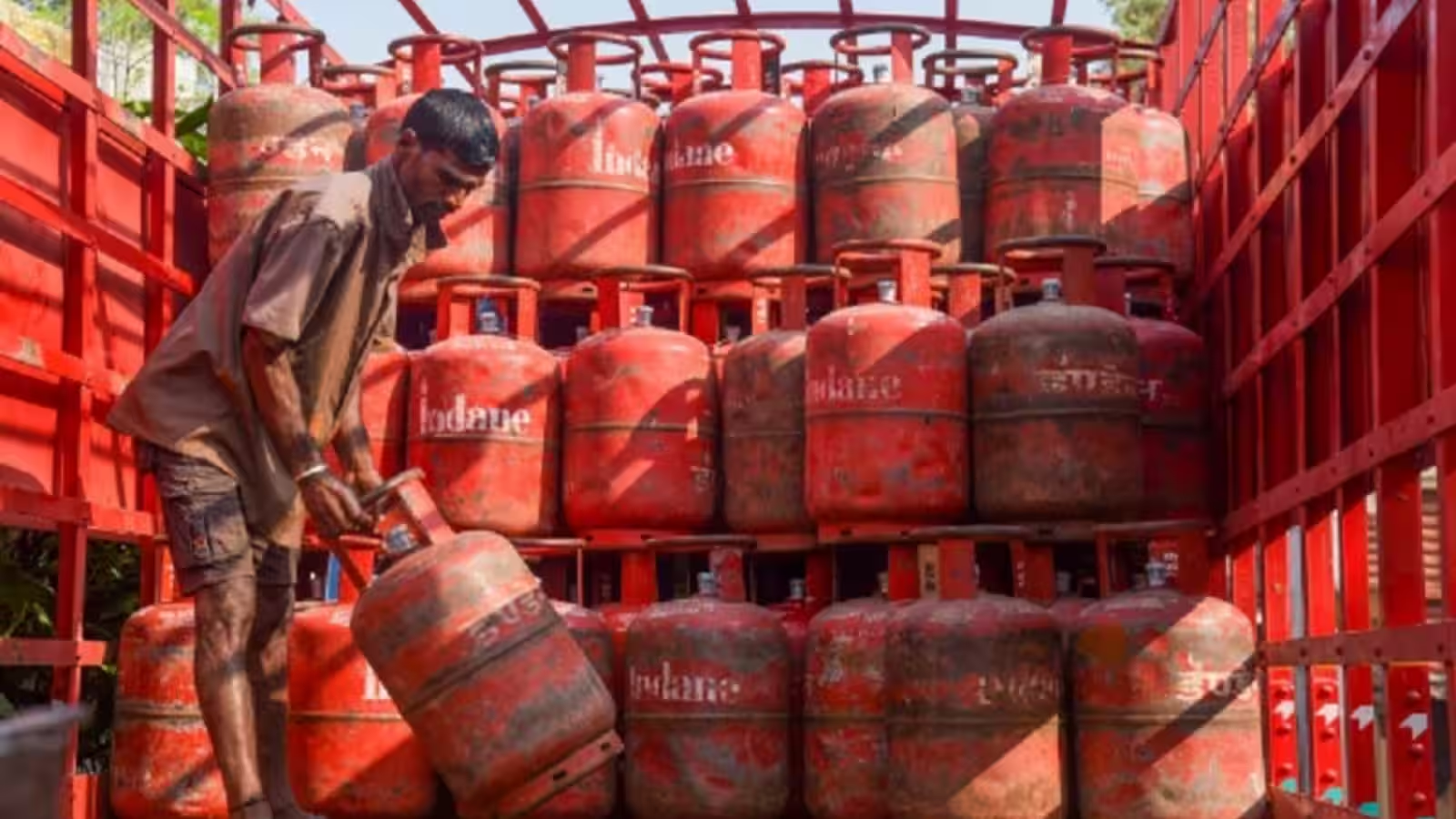 LPG Booking Rules:1 मई 2026 से बुकिंग, डिलीवरी और कीमतों के नए नियम लागू, जानें पूरा अपडेट
